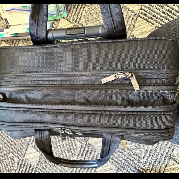 Briggs & Riley @Work Large Expandable Rolling Brief - Picture 7 of 10